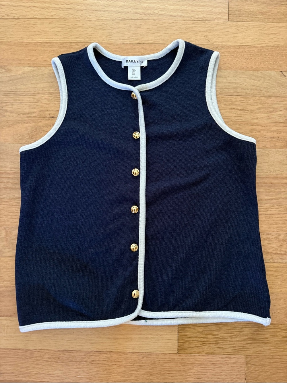 Bailey 44 Navy Blue Knit Sweater Vest White Trim Gold Buttons Size Large